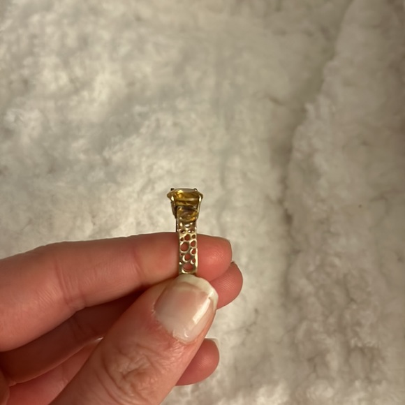 Yellow Topaz & Sterling Silver Ring - Size 7 - Picture 4 of 5
